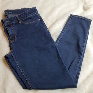 White house black market the jegging